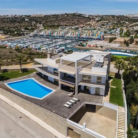 Ferienhaus Detached House, 5 Bedrooms In
